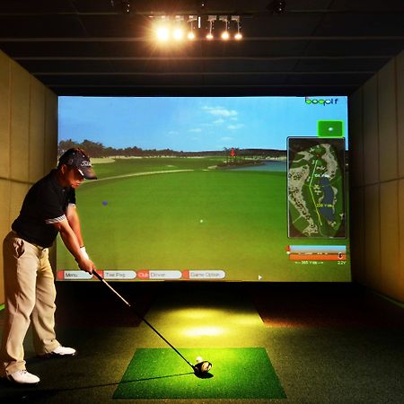 Ksl Hotel & Resort Johor Bahru Ngoại thất bức ảnh Golf simulator