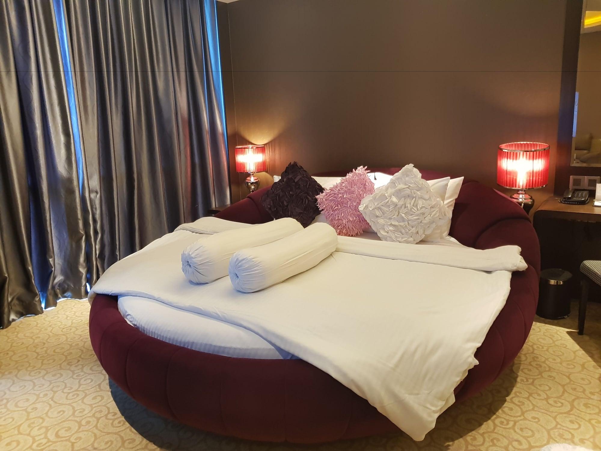 Ksl Hotel & Resort Johor Bahru Ngoại thất bức ảnh A room at the hotel