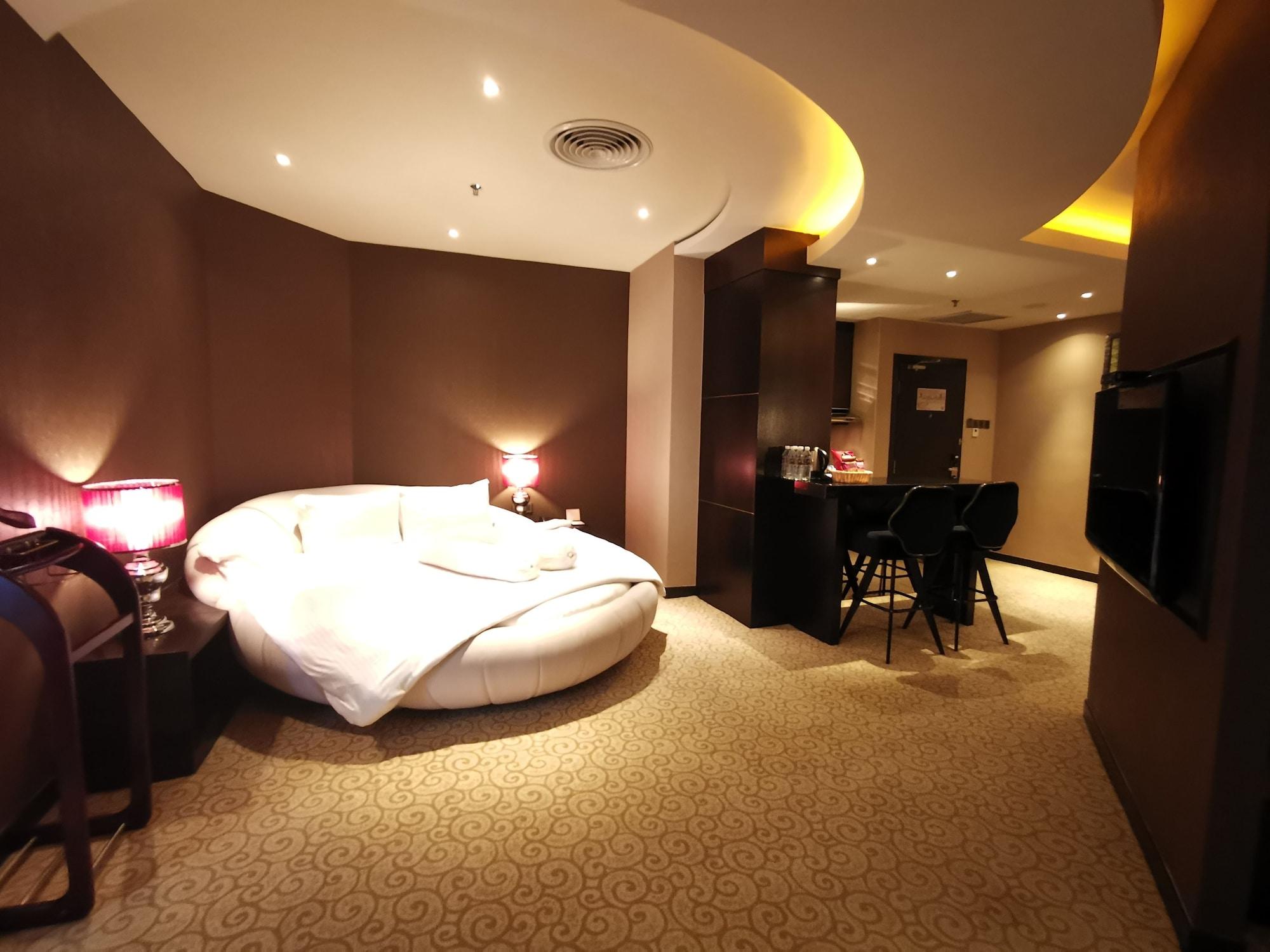 Ksl Hotel & Resort Johor Bahru Ngoại thất bức ảnh A room at the hotel