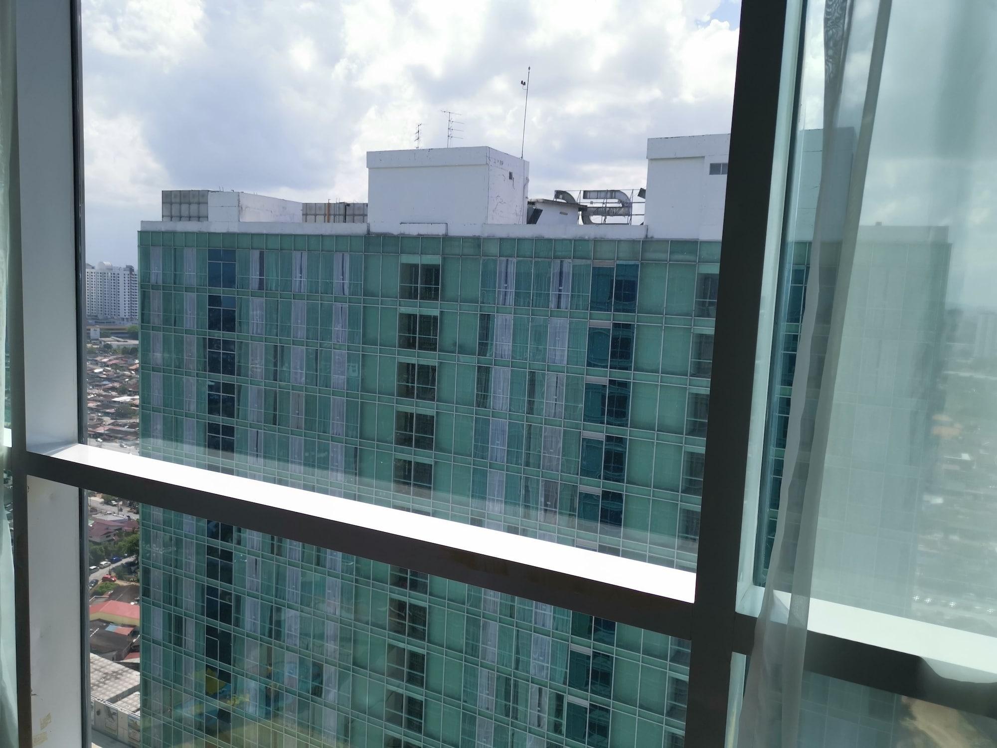 Ksl Hotel & Resort Johor Bahru Ngoại thất bức ảnh The hotel in 2015