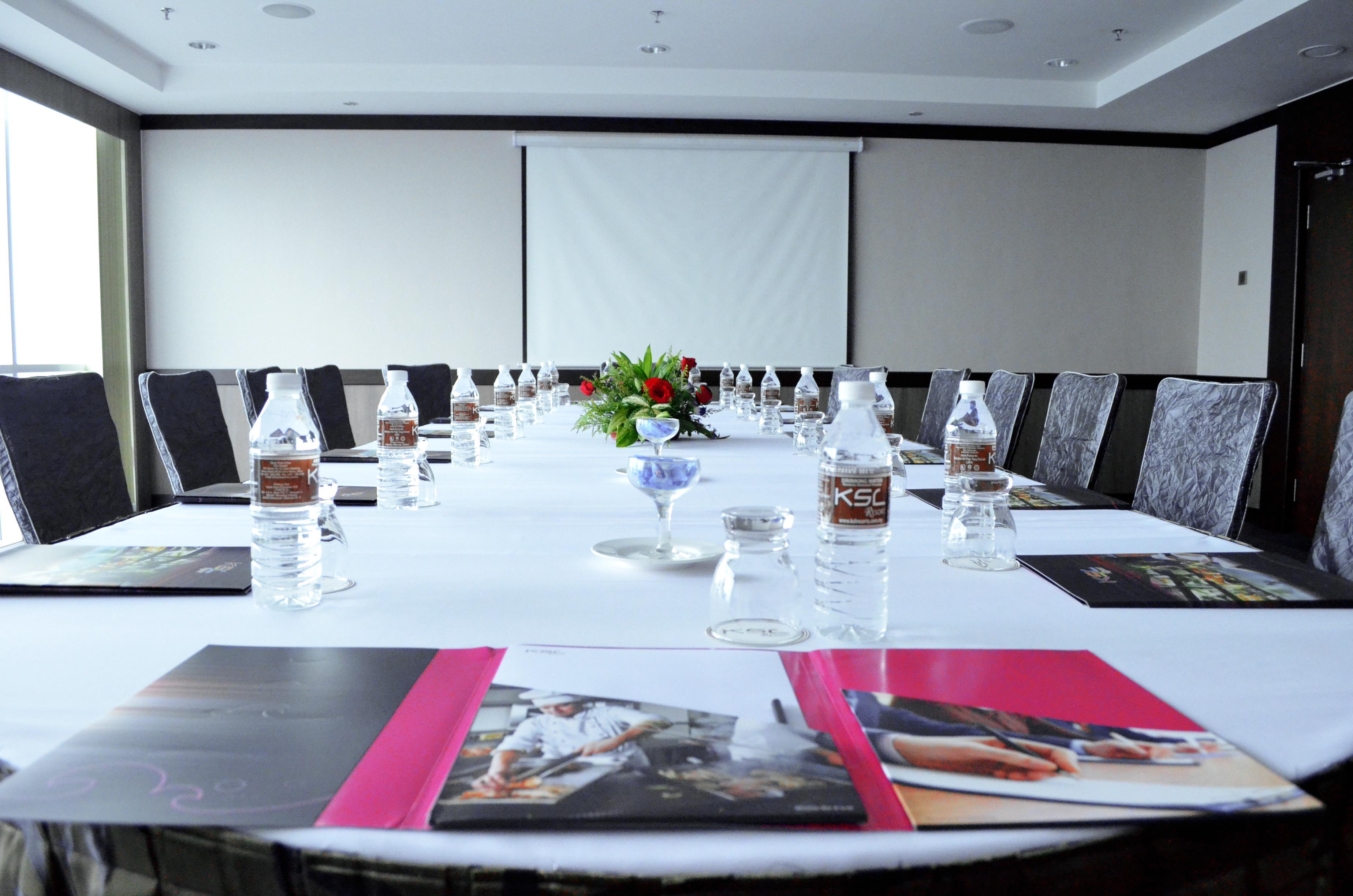 Ksl Hotel & Resort Johor Bahru Ngoại thất bức ảnh The meeting room of the hotel