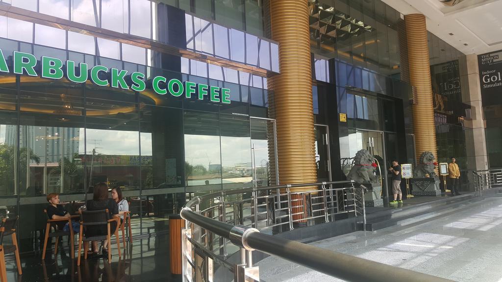 Ksl Hotel & Resort Johor Bahru Ngoại thất bức ảnh Starbucks Coffee in Bangkok