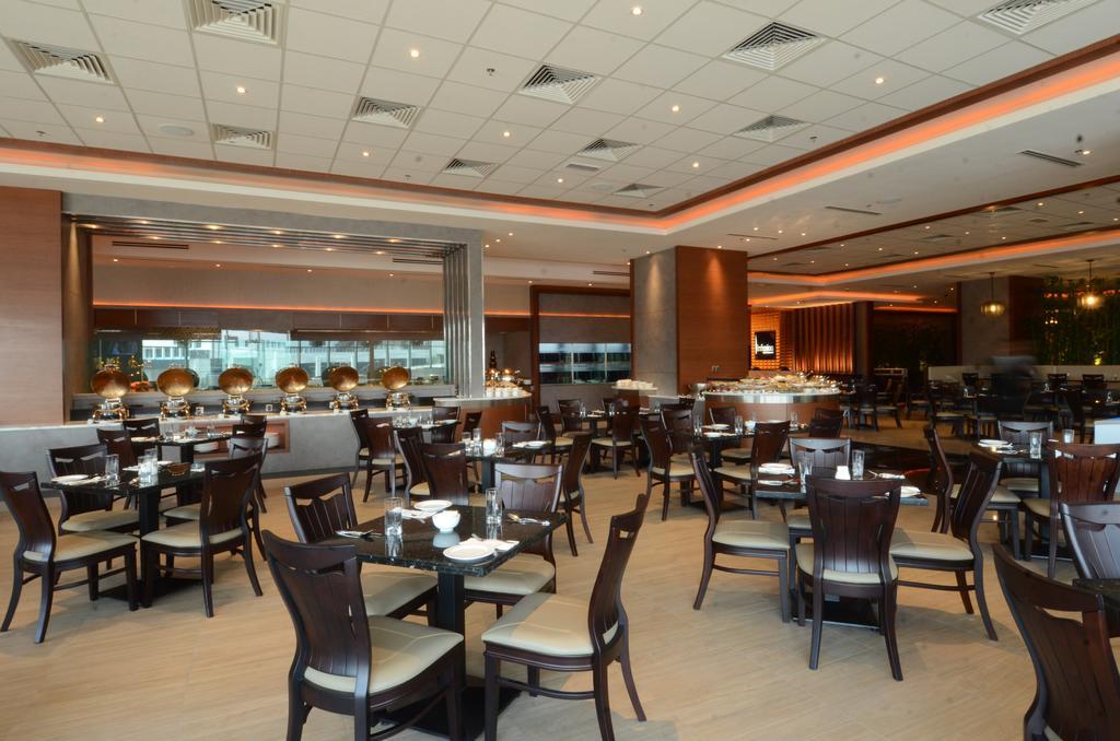 Ksl Hotel & Resort Johor Bahru Ngoại thất bức ảnh The restaurant