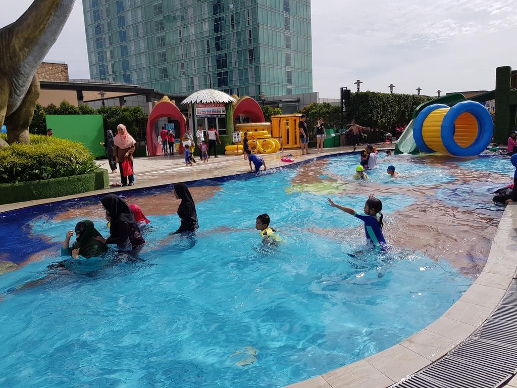 Ksl Hotel & Resort Johor Bahru Ngoại thất bức ảnh Swimming pool